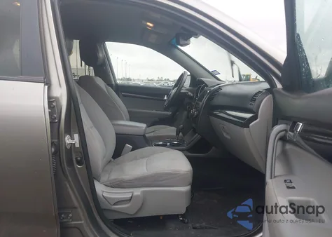 2011 Kia Sorento Lx from USA, damaged, VIN 5XYKT4A12BG180674